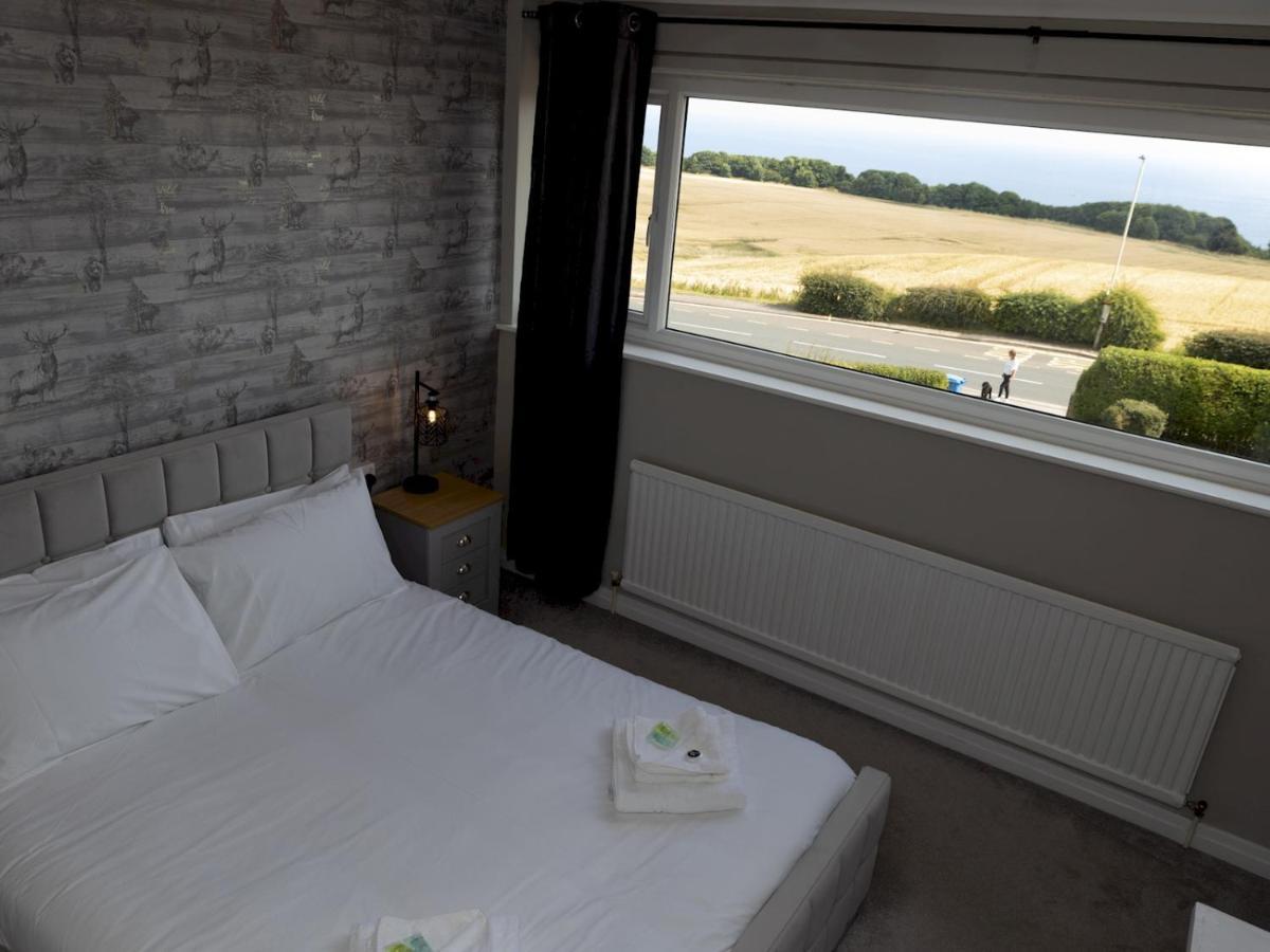 Pass The Keys Amazing 4 Bedroom Property- Hot Tub & Sea Views Scarborough Buitenkant foto