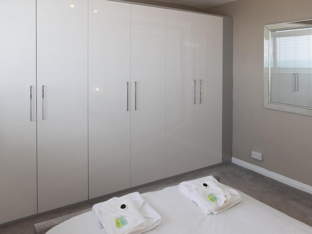 Pass The Keys Amazing 4 Bedroom Property- Hot Tub & Sea Views Scarborough Buitenkant foto