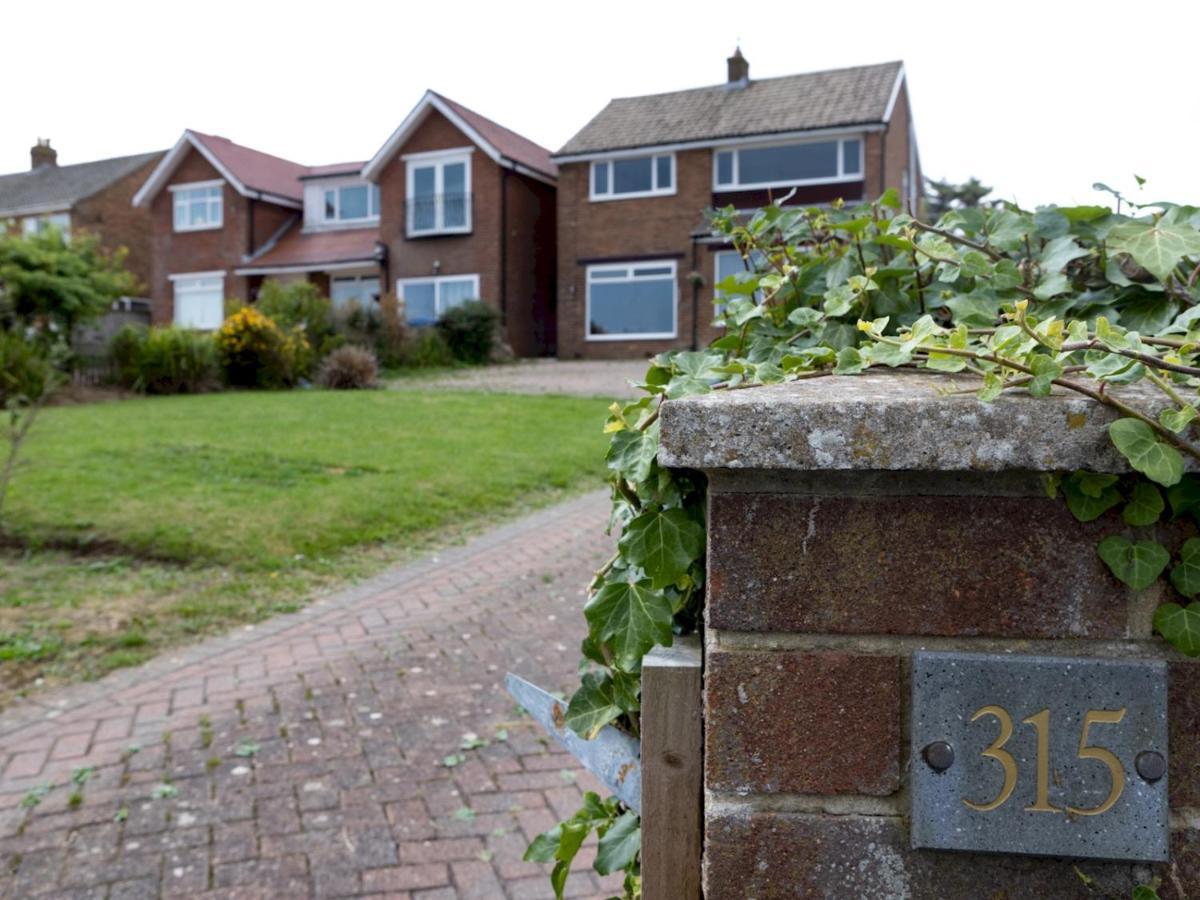 Pass The Keys Amazing 4 Bedroom Property- Hot Tub & Sea Views Scarborough Buitenkant foto